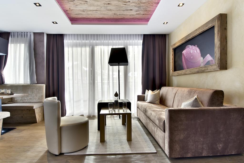 Pete Alpine Boutique Hotel - Klein Und Fein - Private Spa Suiten Und Zimmer Sankt Anton am Arlberg Quarto foto