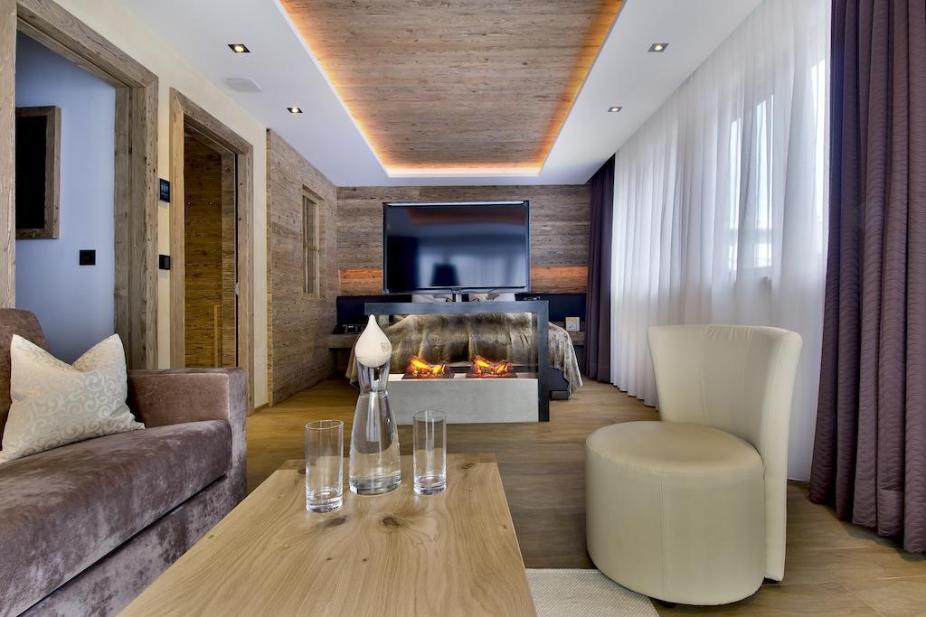 Pete Alpine Boutique Hotel - Klein Und Fein - Private Spa Suiten Und Zimmer Sankt Anton am Arlberg Quarto foto