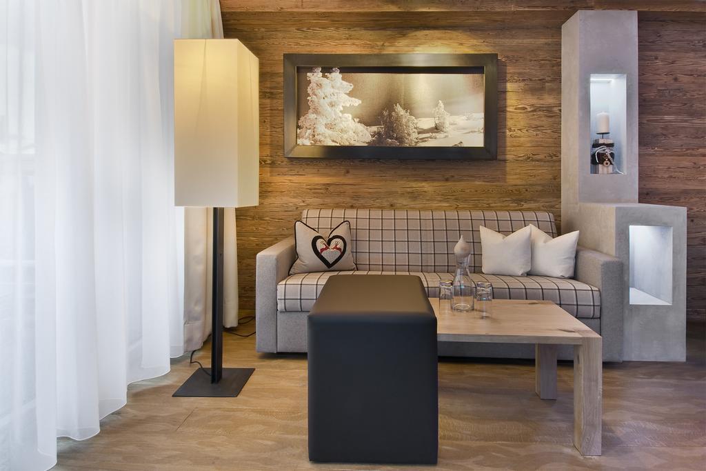 Pete Alpine Boutique Hotel - Klein Und Fein - Private Spa Suiten Und Zimmer Sankt Anton am Arlberg Quarto foto