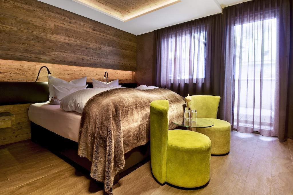 Pete Alpine Boutique Hotel - Klein Und Fein - Private Spa Suiten Und Zimmer Sankt Anton am Arlberg Quarto foto