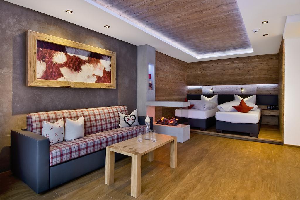 Pete Alpine Boutique Hotel - Klein Und Fein - Private Spa Suiten Und Zimmer Sankt Anton am Arlberg Quarto foto